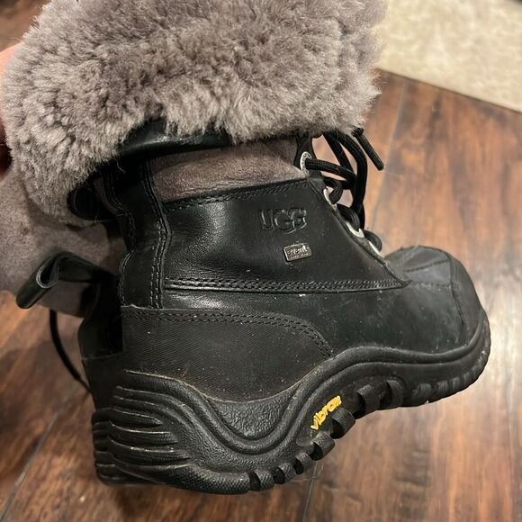 UGG Adirondack II Black Grey Gray Waterproof Leather Snow Boots Size US 5 GUC - Picture 2 of 11